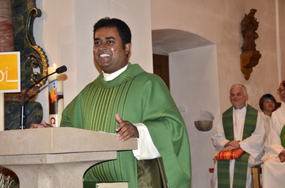 Ein herzliches willkommen für Pfarrer Noby Acharuparambil