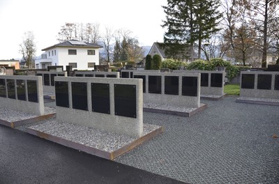 Neue Urnengräber am Friedhof