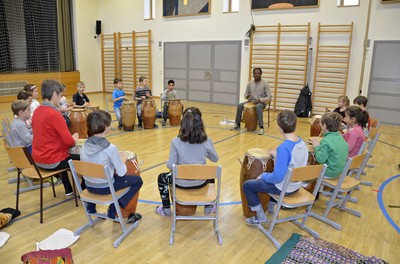 Trommelworkshop an der Volksschule